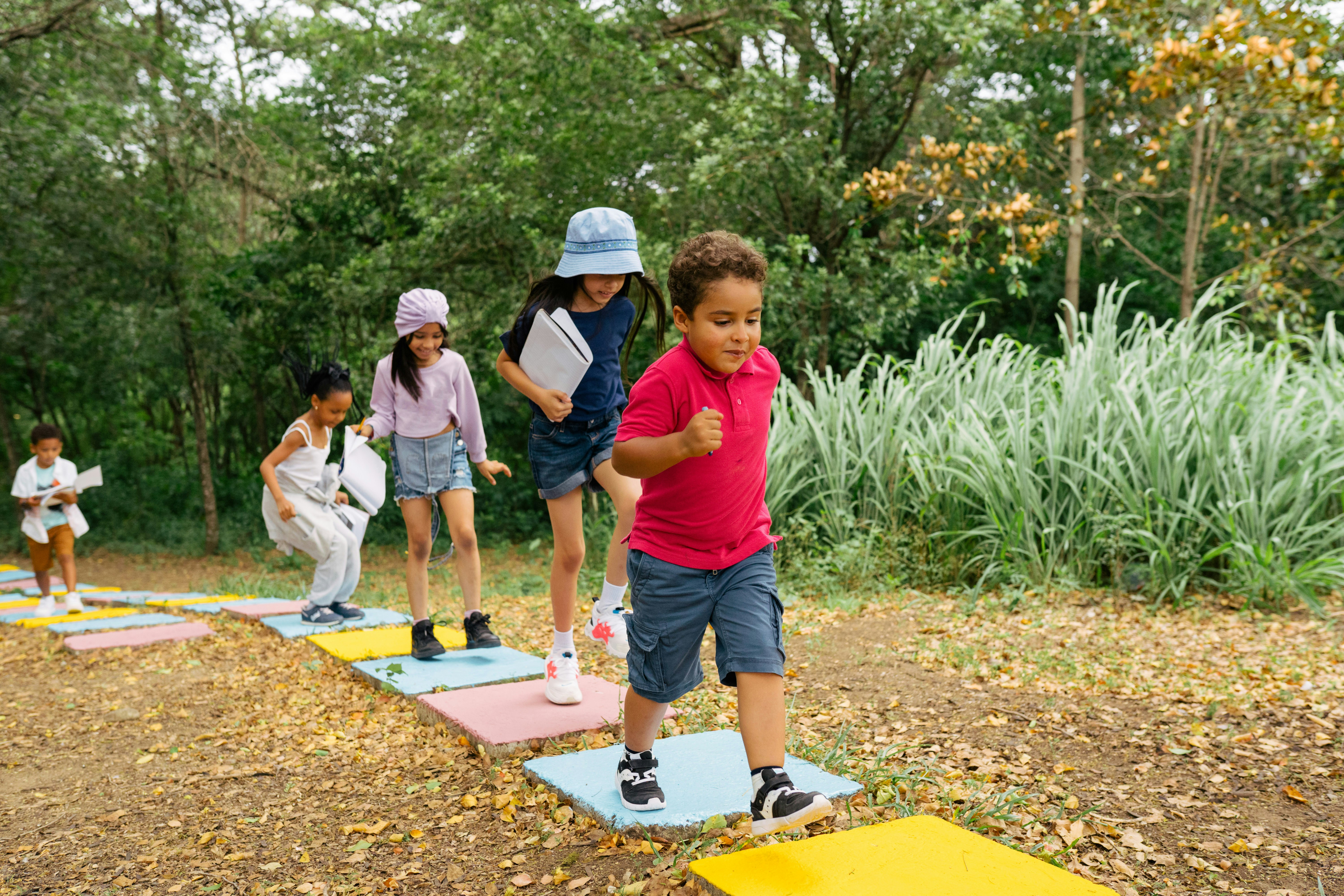 afbeelding spelende kinderen